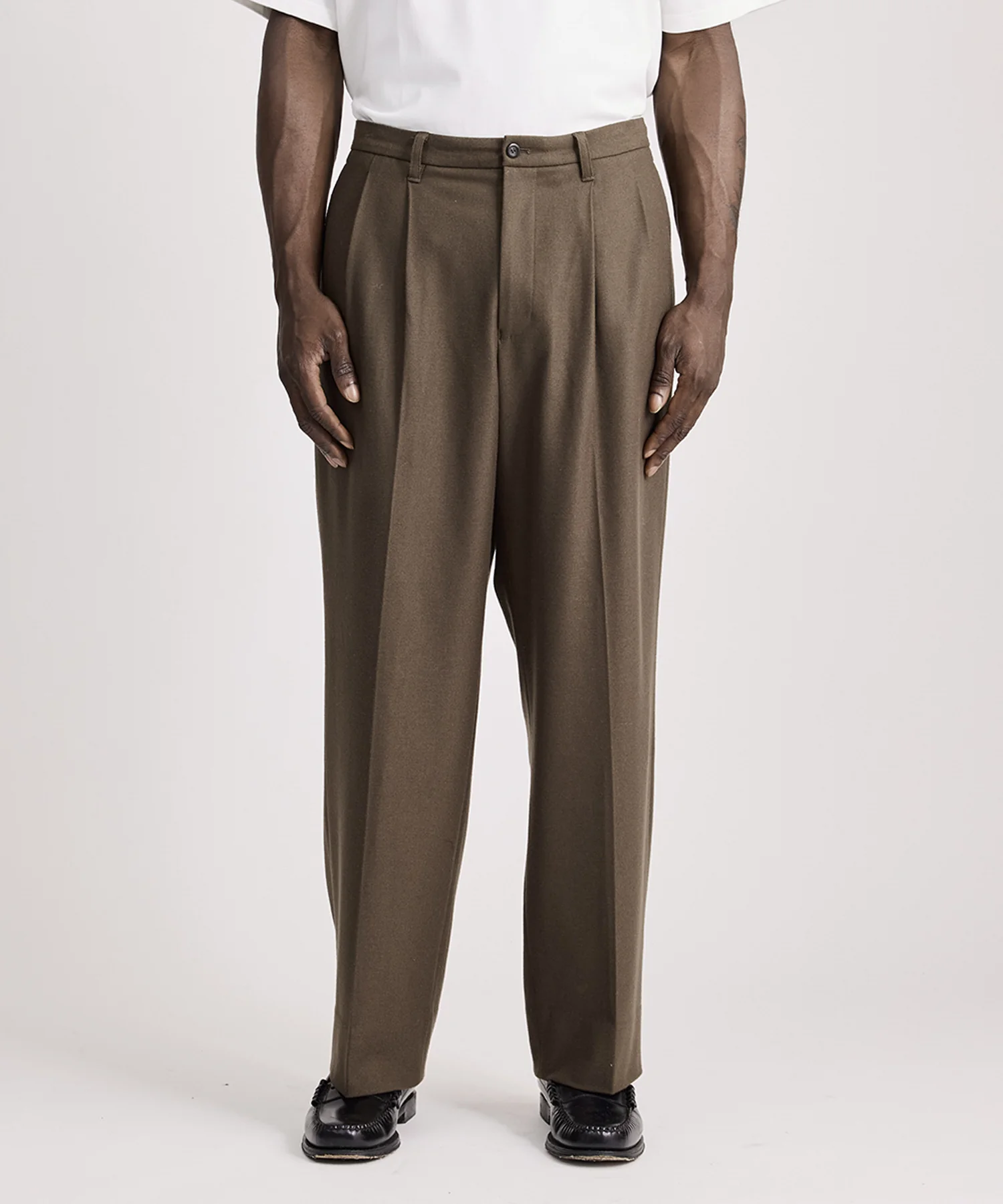 George Flannel Two Tuck Pant - Image 2